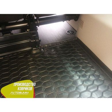 Купити Автомобільний килимок в багажник Volkswagen T5 2010- (подовжена база з пічкою) Caravelle / Гумовий (Avto-Gumm) 27837 Килимки для Volkswagen