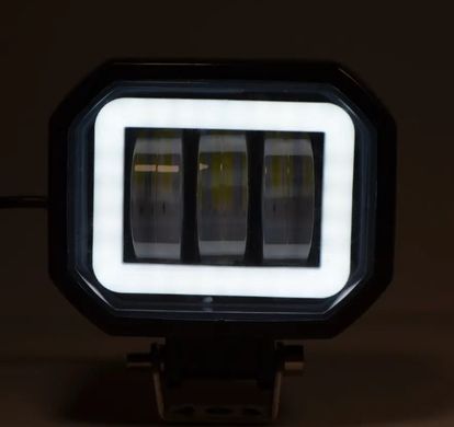 Купити Світлодіодна додаткова LED фара квадратна 95x73x60 mm / дальнє світло / Лінза з ДХО / 20W / 10-30V / 1 шт 8742 Додаткові LЕD фари