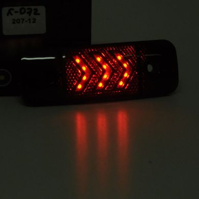 Купить Габарит LED прямоугольный 115х40 мм / 12/24V / 12 диодов стрелкой / Красный 1 шт (MRT 51) 10097 Габаритные огни
