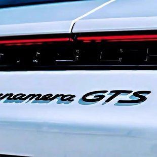 Купити Емблема напис GTS для Porsche чорна червона 105&times;25 мм метал (на скотчі) 94681 Емблема напис на іномарки