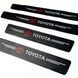 Купить Защитная пленка накладка на пороги для Toyota Черный Карбон 4 шт 42645 Защитная пленка для порогов и ручек - 2 фото из 7