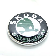 Купити Емблема Skoda 72 мм пластик скотч 3М 21578 Емблеми на іномарки