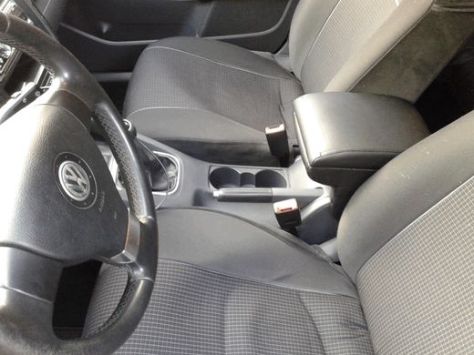 Купить Подлокотник модельный Armrest для Volkswagen Jetta VI 2010-2018 Черный 40450 Подлокотники в авто