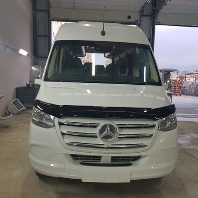 Купити Дефлектор капоту мухобійка Mercedes-Benz Sprinter (907) 2018-2025 Євро Кріплення (Vip Tuning) 7092 Дефлектори капота Mercedes-benz