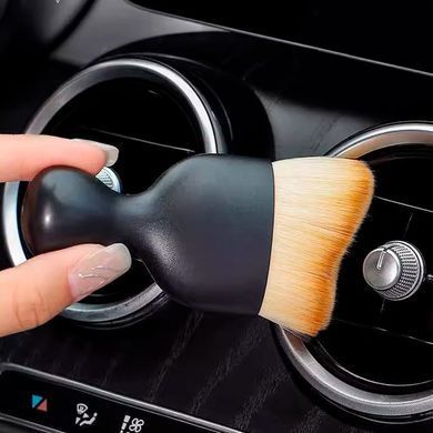 Купить Щетка с логотипом Mazda для чистки салона автомобиля 90153 Щетки для детейлинга