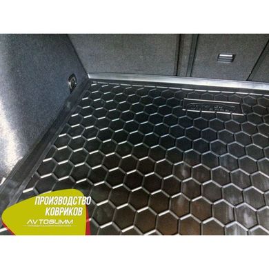 Купити Автомобільний килимок у багажник Volkswagen Golf 7 2013- Universal / Гумо - пластик 42434 Килимки для Volkswagen