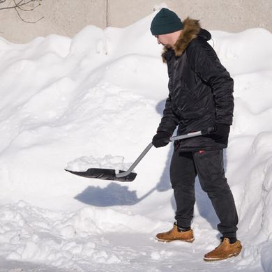 Купити Лопата для прибирання снігу 460 * 340мм з Z-подібною рукояткою 1080 мм INTERTOOL FT-2023 77453 Техніка для дому та саду