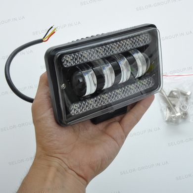 Купити Світлодіодна додаткова LED фара Прямокутна / Лінзована 150х90х65 mm / 60W / 15W*4 / 10-30V / 1 шт 8553 Додаткові LЕD фари