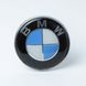 Купити Емблема BMW 82мм пластик / 2 пукли Оригінал якість 22150 Емблеми на іномарки - 1 фото из 3