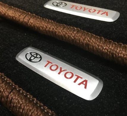 Купить Эмблема шильдик Toyota для автомобильных ковриков Алюминий 1 шт 60786 Эмблемы шильдики Подпятники для автоковриков