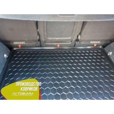 Купити Автомобільний килимок в багажник Volkswagen Touran 2003- / Гумовий (Avto-Gumm) 27606 Килимки для Volkswagen