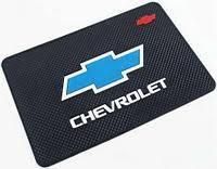 Купити Антиковзний килимок торпеди з логотипом Chevrolet 40638 Антиковзні килимки на торпеду