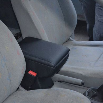 Купити Підлокітник модельний Armrest для Volkswagen Caddy 2004-2015 Чорний 40262 Підлокітники в авто