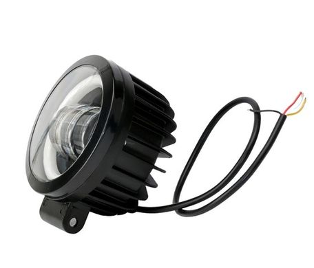 Купити Світлодіодна додаткова LED фара 90х60 mm / Лінза з ДХО / 30W / 10Wх3 / 10-30V / 3500LM / 1 шт 10068 Додаткові LЕD фари