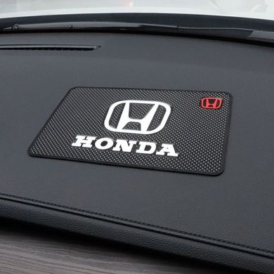 Купити Антиковзний килимок торпеди з логотипом Honda 40643 Антиковзні килимки на торпеду