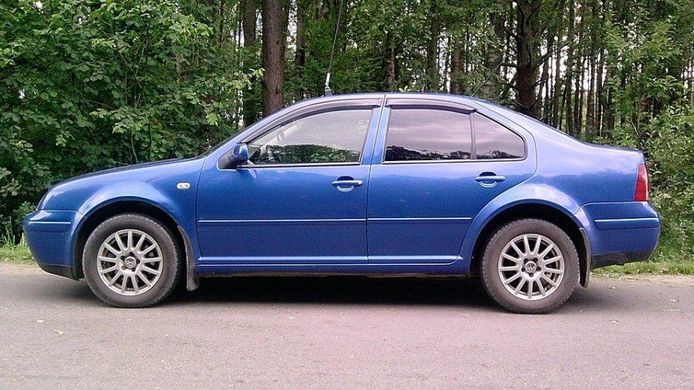 Купити Дефлектори вікон вітровики для Volkswagen Jetta IV 1999-2005/Bora 1999-2005 1116 Дефлектори вікон Volkswagen