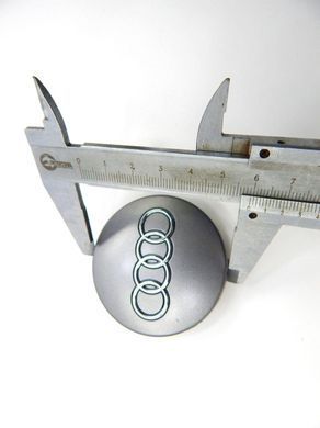 Купити Емблеми коліс Audi (Сірі + Хром) 59 мм (4 шт) Оригінал 4B0601170 90060 Ковпачки на титани