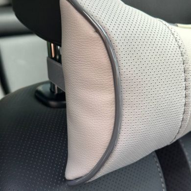 Купити Подушка на підголівник з логотипом BYD Екошкіра 3D Кольоровий лого Сірі-Сірий кант 1 шт 91787 Подушки на підголовник - під шию