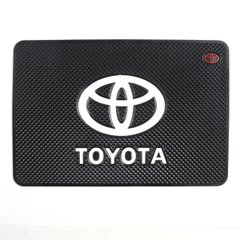 Купити Антиковзний килимок торпеди з логотипом Toyota 40654 Антиковзні килимки на торпеду